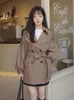 Qnpqyx Nowa wiosenna jesień nowa koreańska moda kawa krótka płaszcz wiatrówki żeński kolor solidny luźne latarni warstwa damska