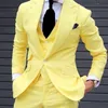 Tuxedos de noivo super bonito do noivo de um botão Amarelo Pico de lapela do homem de casamentos Blazer massaceiro