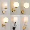 Luminária de parede moderna LED nórdica luz de cabeceira para quarto simples abajur de vidro criativo sala de estar corredor luminária