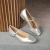 Elbise Ayakkabı Bayanlar Zarif gümüş deri Mary Jane Ayakkabı Kare Tepe Ayak Bilgi Metal Tokalı Ballet Daireler Kadınlar Japon Slips On Loafers L230721