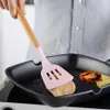 Conjunto de ferramentas de cozinha rosa Conjunto de utensílios de silicone premium Pinça espátula Colher de sopa Pá antiaderente Escova de óleo Utensílio de cozinha C0927252z