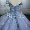 فاتات فاخرة زرقاء متلألئة فستان quinceanera قبالة الكتف بلورات الأزهار الزهري القوس Vestidos de 15 Anos فستان عيد ميلاد رسمي