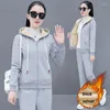 Femmes deux pièces pantalons femmes vêtements ensembles couleur unie 2023 hiver velours épais chaud tenues sweats à capuche 2 pièces Sport costume femme mode