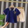 赤ちゃんの子供のデザイナー服幼児の男の子の服セット夏の赤ちゃんショートスリーブTシャツショーツ2PCSコスチューム子供服トラックスーツ