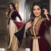 Vintage Burgundy Moroccan Kaftan Evening Dress 2022 V Neck Long Sleeve Gold Lace Arabic Prom Dresses Beaded Formal Party Gowns Ves264I