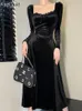 Grundlegende Freizeitkleider InsDoit Gothic Sexy Samtkleid Eleganter quadratischer Kragen Frauen Schleife Langarm Bodycon Punk Rave Party Clubwear Ästhetische Robe 230720