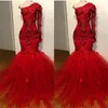 Rode Lange Mouwen Mermaid Sexy Galajurken Tulle Lace Ruffle One Shouler Rits Up Court Train Avondjurken Pagent Gowns316V