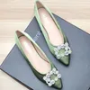 Jurk Schoenen Vrouwelijke Zijde Vlek Flats Puntige Teen Instappers Voor Bruiloft Bruidsmeisje Prinses Jurk Schoenen Hoge Kwaliteit Diamant Assepoester Rood blauw L230721