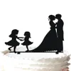 Topo de bolo de casamento familiar beijando noivos e duas meninas 37 cores para a opção 255W