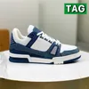 Outdoor Designer schoenen Logo Embossed Trainer Sneaker triple wit zwart geel rood denim hemelsblauw roze luxe casual sneakers platform heren dames trainers