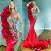 2021 Tallas grandes Árabe Aso Ebi Rojo Lujoso Sirena Vestidos de baile Cristales con cuentas Noche elegante Fiesta formal Segunda recepción Gow241h