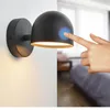 Lampada da parete Nordic Modern Interior Intelligent Touch Dimmer continuo bianco e nero Comodino Rotazione di 350 °