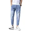 Jeans da uomo Leggings slim estivi Pantaloni larghi casual larghi taglie forti Pantaloni da strada americani con foro di colore chiaro