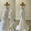 2021 Weiße Meerjungfrau-Hochzeitskleider mit abnehmbarer Schleppe, Rüschen, Spitze, applizierte Brautkleider, Übergröße, Vestidos de novia291t