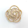 Broches Big Imitation Pearl Camellia Flower Crystal Broche Bijoux Pour Femmes