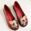 Elbise Ayakkabı Yamaları Tasarımcı Flats Kadınlar Konforlu Masaj Düz Nedensel Ayakkabı Kadın Loafers Yaz oyuk Vintage Ayakkabı Bayanlar Düzleri Kırmızı L230721
