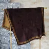 Stripe Frame Brown Serviettes De Luxe Designer Lettre Pleine Vieille Fleur Serviettes Serviette De Douche Body Wrap Pour Hommes Et Women218R