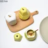 Bottiglie di stoccaggio Barattoli Creativo Bottiglia di condimento per frutta in ceramica Butt Pera Caramelle Scatola portaoggetti per piccoli oggetti Cucina Saliera Scatola per pepe Utensili da cucina 230720