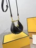 5A Sac de luxe Designer Portefeuilles Mini Graphy Véritable Cuir Croissant Sacs Sacs à main Fond Gold Lettre Poignet Sac Chaînes Sangles Sacs à bandoulière Mini Sacs fourre-tout Sacs pour femmes