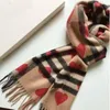 Écharpe en cachemire Foulards de créateurs d'hiver Hommes Femmes Qualité Doux Épais Châle Écharpes Écharpe 4 Saison Foulard De Luxe Bufanda 12 Couleurs Marque AAA Avec Boîte D'origine BUr01