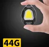 Portachiavi portatile a lanterna COB da 500 lumen 3W Torcia Piccola mini lampada tascabile Strumento portachiavi Edc Torcia a LED con apribottiglie Accendino elettrico ricaricabile USB