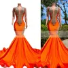 2023 abiti da sera arabi indossano lussuosi cristalli di perline strass arancione profondo scollo a V abito da ballo sirena abiti da festa formale Ope315h