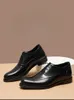 Classic New Mens Business Oxfords Shoes Altezza aumento di lusso in vera pelle 2023 Scarpe da sposa brogue nere fatte a mano di qualità