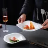 プレートクリエイティブセラミックパスタステーキプレート料理刺された寿司料理レストラン形状のソリッドカラー食器スナックデザートトレイ