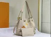 10A By the Pool Summer Bundle Sac seau M46545 M46492 Cordon de serrage pour femme avec pochette à fermeture éclair amovible Dégrader Neutre Bleu Beige Rose Rose Luxurys Tote