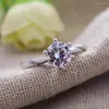 Bröllopsringar Ankomst Elegant Shine CZ Zircon Star Platinum Plated Ladies Ring Jewelry for Women Proposal Present