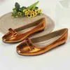 Klänningskor 2022 Glänsande guld/silverlägenheter Kvinna Square Toe Bowtie Shoes Ladies Big Size 42/43 Moccasins GRANA SLIP på loafers Femme Ballets L230721