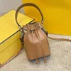 10a de qualidade damas designers de couro genuíno Bolsa de cordão Pochette Mens Gym Tote de férias Top Handal Handbag Bolsa feminino