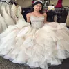 2021 Vintage Elegent szampana sukienki Quinceanera suknia balowa kochanie kryształowe koraliki organza rufles warstwy bez rękawów F234U