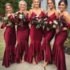 2019 Dark Red Bridesmaid Dresses High Low Spaghetti Straps V-neck Tea Length Mermaid Wedding Party Gowns Fashion Boho Maid Of Hono220S