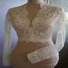Vintage koronkowe kurtki ślubne długie rękawy seksowne koronki w szyku w szyku nutka ślubna bolers 2018 Custom Made Lace Bolero Wedding Accessories206i