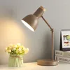 Abajures de mesa Nordic Creative Eye Protection Metal Study Desk Lamp Plug-in Rotação de 360 graus Ferro Dormitório Quarto Luz de cabeceira