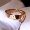 2023 Love Ring Designer pour les femmes Bijoux de luxe Bagues en or pour les femmes Alliage d'acier au titane Processus plaqué or Accessoires de mode Ne se fanent jamais Non allergique