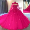 كلاسيكي الحبيب زين نثر بلورات مبعثرة كاتدرائية قطار أسود قوطية باتمان Quinceanera الكرة مع Cape CL299M