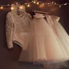 2018 Söt första nattvardsklänning för flickor juvelspetsapplikationer bow tulle boll klänning champagne vintage bröllop långärmad blomma gi2174