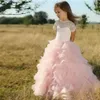 Cute Pink Tulle Layered Ruffles A Line Flower Girls Abiti maniche corte Pizzo principessa Abiti da festa di nozze per bambini Belle ragazze 276R