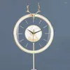 Horloges murales Cuisine Suspendue Horloge Minimaliste Chambre Design Nordique Métal Live Room Silencieux Moderne Mode Horloge Décorative