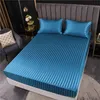 Conjuntos de lençóis queen king size capa de cama com lençol elástico de cetim de poliéster para colchões duplos jacquard sem capa186z