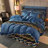 Gonna da letto Luxury Soft Crystal Velvet Fleece Lace Ruffles Coprimaterasso trapuntato Set biancheria da letto Copriletto per la casa King Size 230721