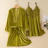 Kvinnors sömnkläder Autumn Velvet Sleepwer Twinset Robe Set Female Sexy Patckwork Lace Perspective Nightrown Bathrobe Casual Velor Home Dress