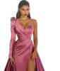 Pink Prom -klänningar Långa ärmar Kvinnor Formell klänning Mermaid High Split Celebrity Robe de Soiree Evening Wear