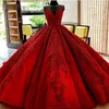 Abiti da sposa di lusso con perline rosse 2019 Abiti da ballo gonfi arabi sauditi Appliques di pizzo Abiti da sposa Treno reale Robe De Mariee342S