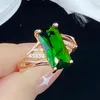 Anelli a grappolo Elegante cristallo verde Smeraldo Pietre preziose Diamanti per le donne Gioielli in oro rosa 18 carati riempiti Bague Regali accessori alla moda