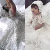 2019 Söta blommaflickaklänningar med Hood 3D Floral Appliques Sequins Kort ärm Girls Pageant Dress First Communion Gowns279U