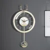 Horloges murales Cuisine Suspendue Horloge Minimaliste Chambre Design Nordique Métal Live Room Silencieux Moderne Mode Horloge Décorative