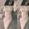 2021 New Cheap Sexy Cocktail Dresses Jewel Neck Lace Appliques Flowers Satin Short Knee Length White Party Prom Graduation Homecom314R